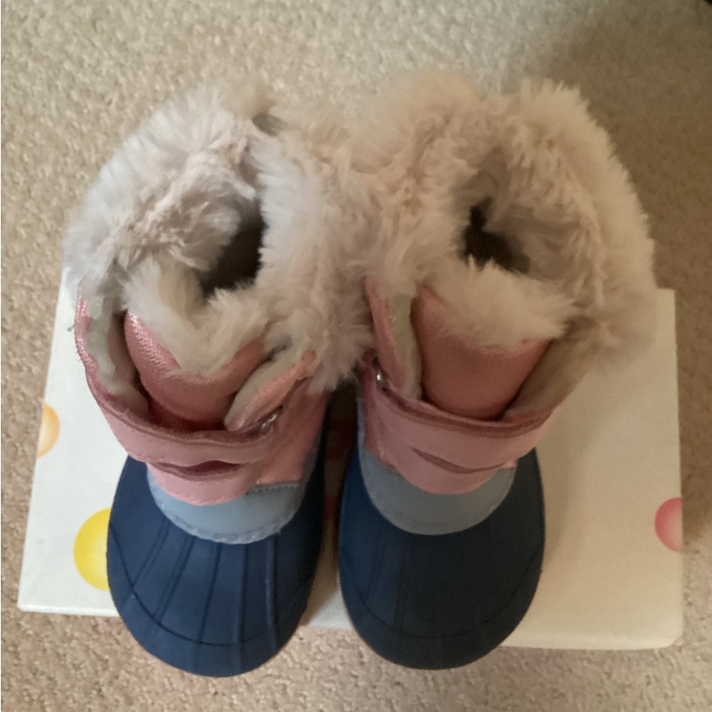 OshKosh B'gosh Winter Boots Sz 5 fur lined Velcro straps waterproof - Picture 7 of 11